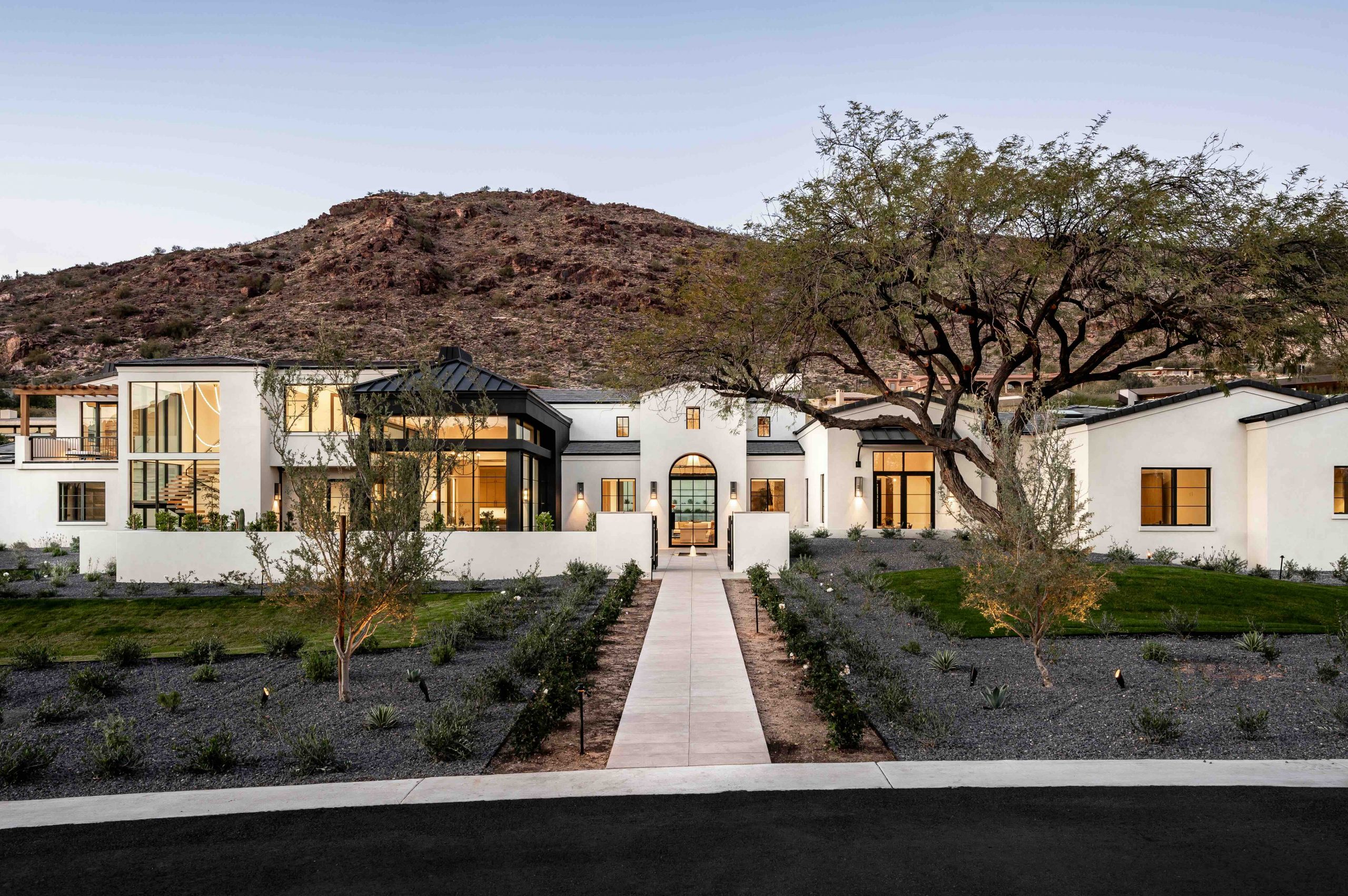 6126 E Joshua Tree Ln-2